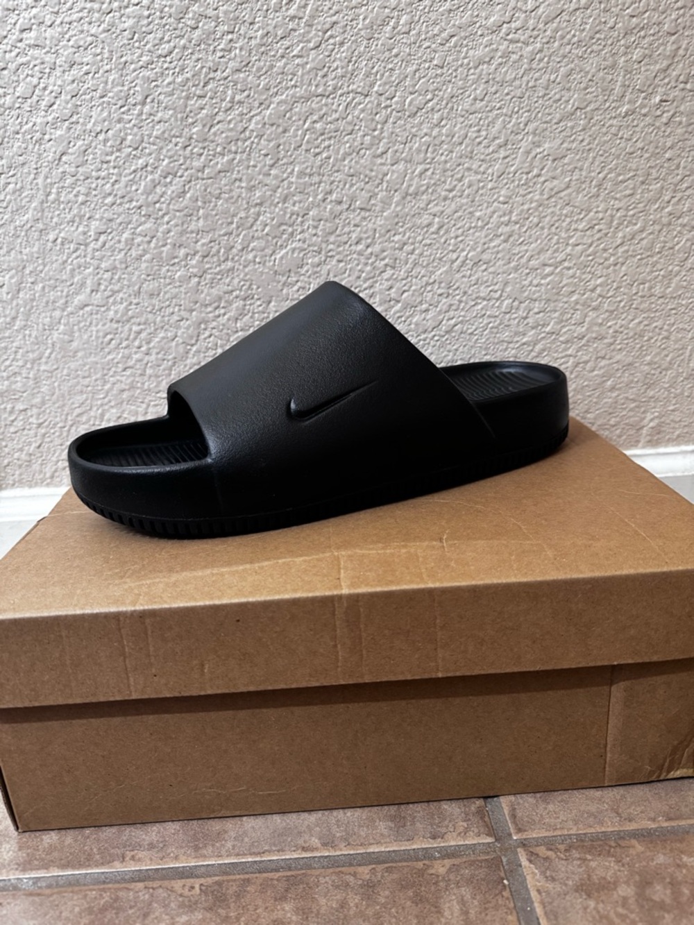 Nike Calm Slides
